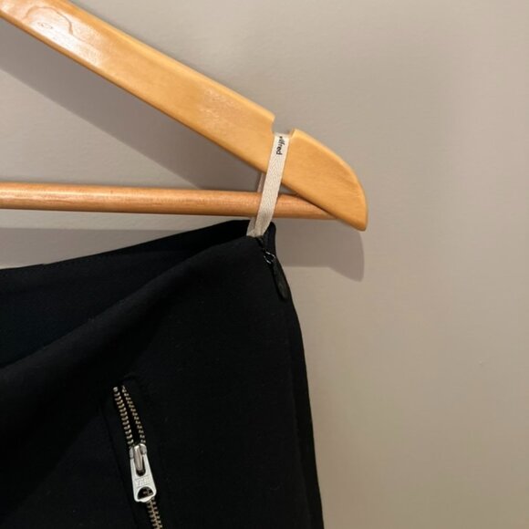 NEW - Wilfred (Aritzia) - Black Mini Skirt with Zippers - size 6 - Picture 7 of 8